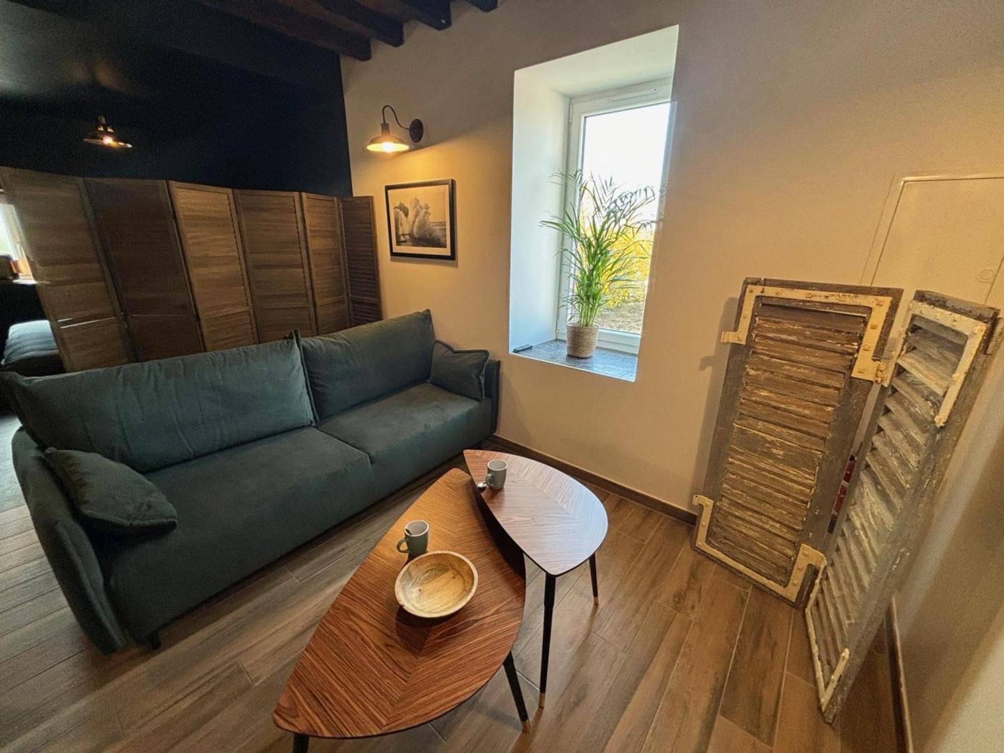 Studio Cosy Avec Baignoire Balneo Pres De Vichy - Fr-1-489-520 Apartman Montaigu-le-Blin Kültér fotó